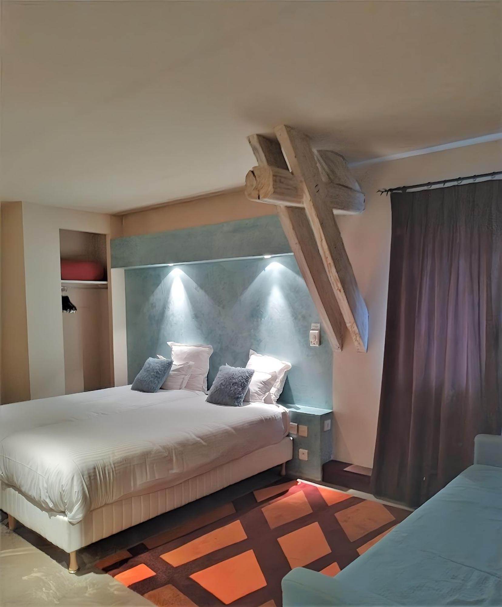 Logis Hotel Les Pages Lunéville Exteriér fotografie